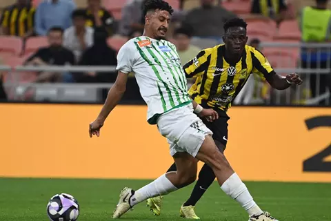 بهدف دومبيا.. اتحاد جدة يتجاوز عقبة النجمة في الدوري السعودي